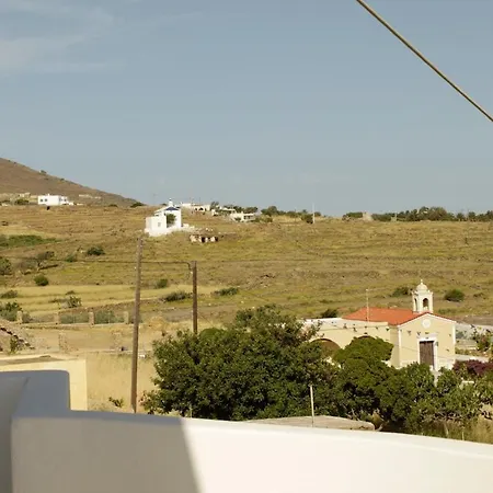 Cuarenta Tinos Agios Fokas (Tinos)